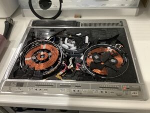 三重キッチン取付け隊　IHヒーターの取替　施工前